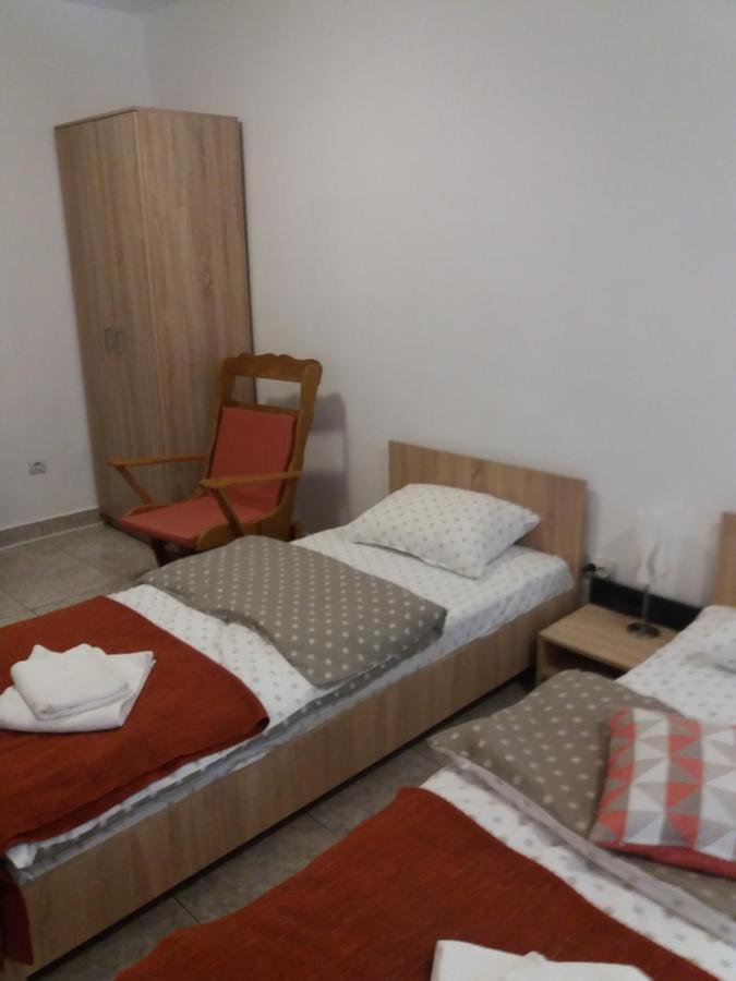 Cazare Neu-Arad Autostrada Appartement Buitenkant foto